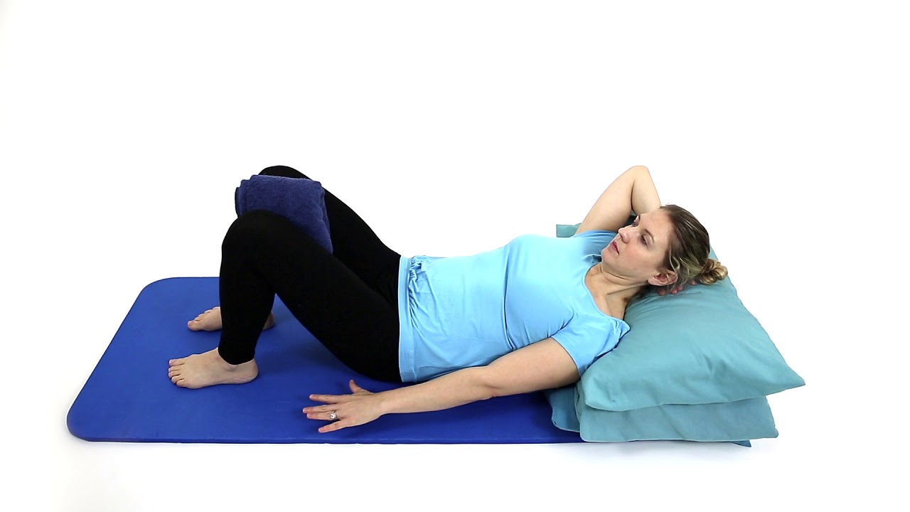 Pregnancy Exercises - Oblique Curl Up (1st Trimester/Postnatal)