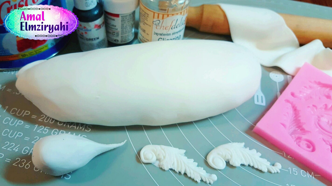 طريقة عمل عجينة السكر بدون مارشملو fondant