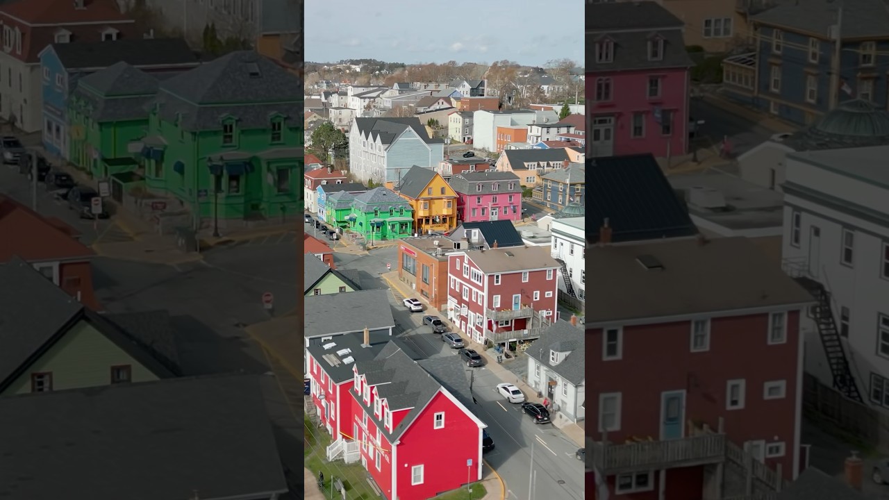 Is this the most charming town in Canada? #lunenburg #novascotia #canada @qantas @explorecanada