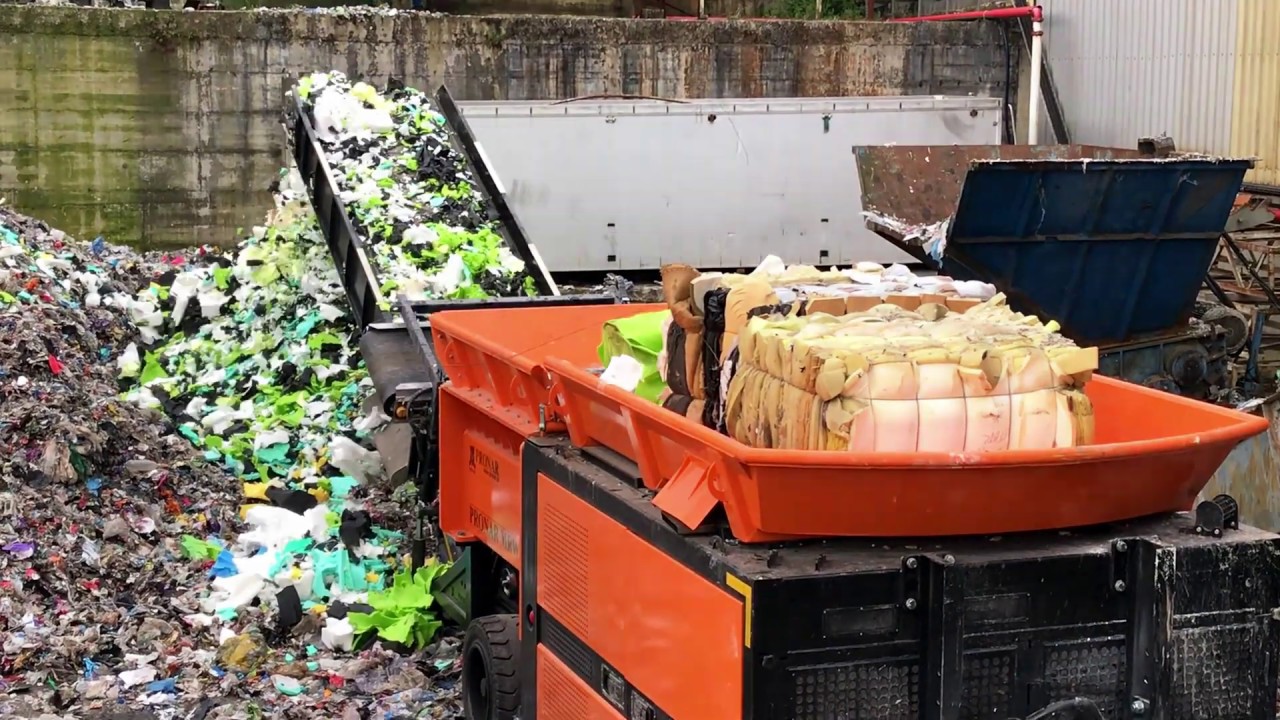 Mobile slow-speed shredder PRONAR MRW 2.85h