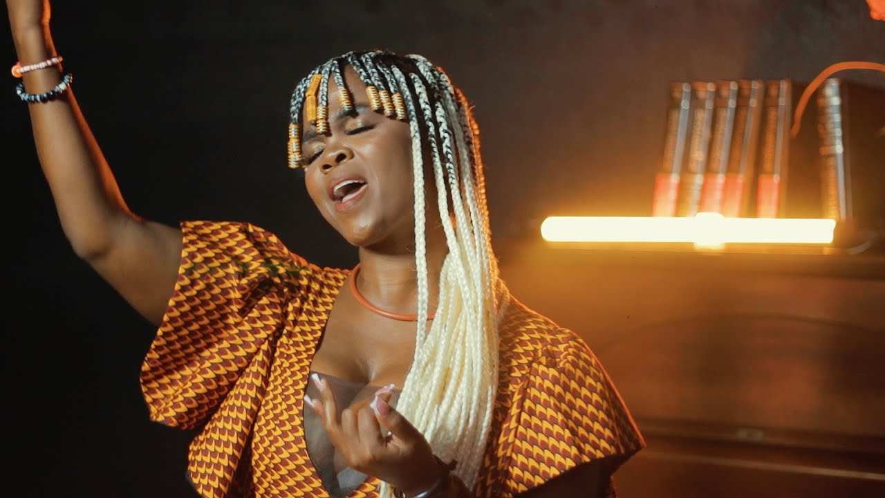 Jika Zinto - Thembi Mona & Echo Deep