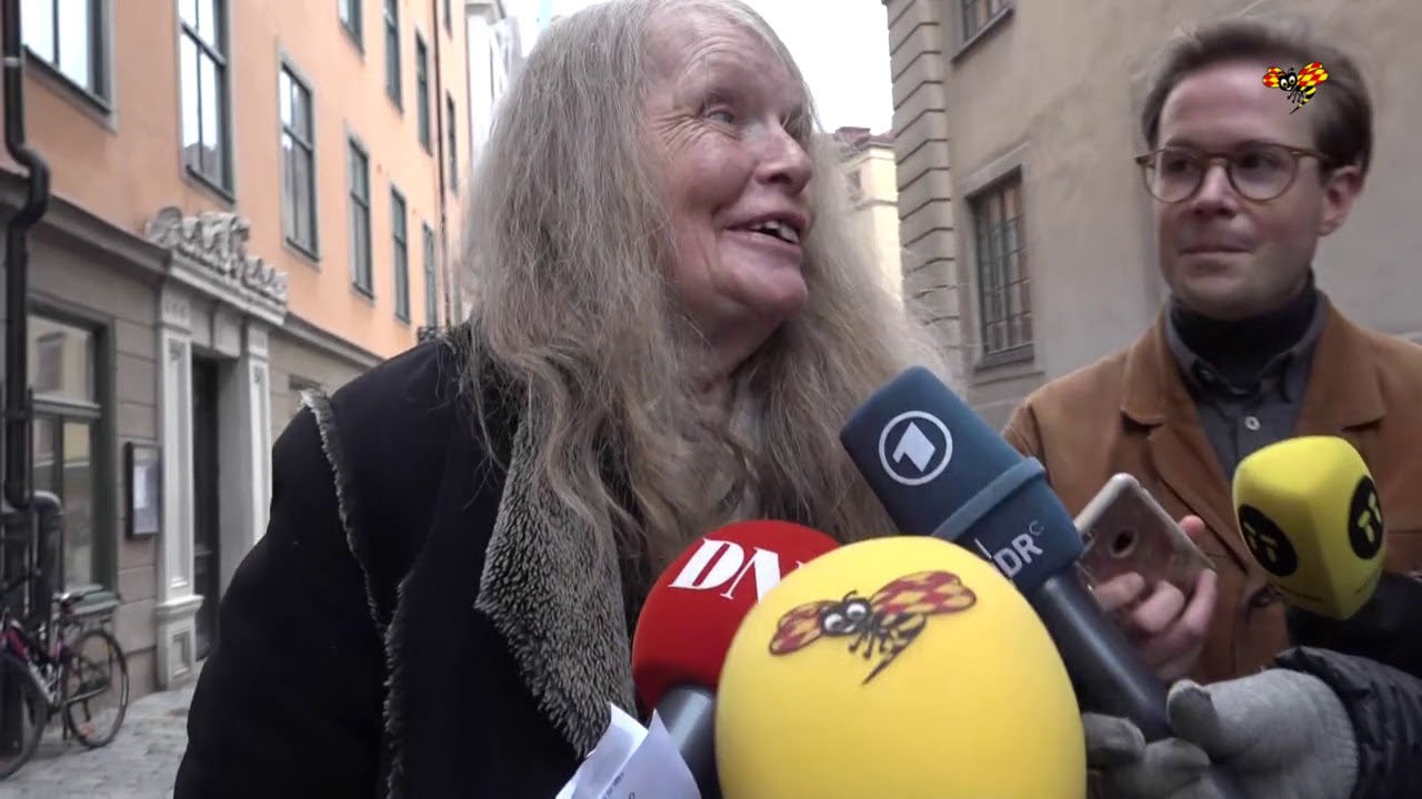 Kristina Lugn tror att Nobelpriset i litteratur delas ut nästa år