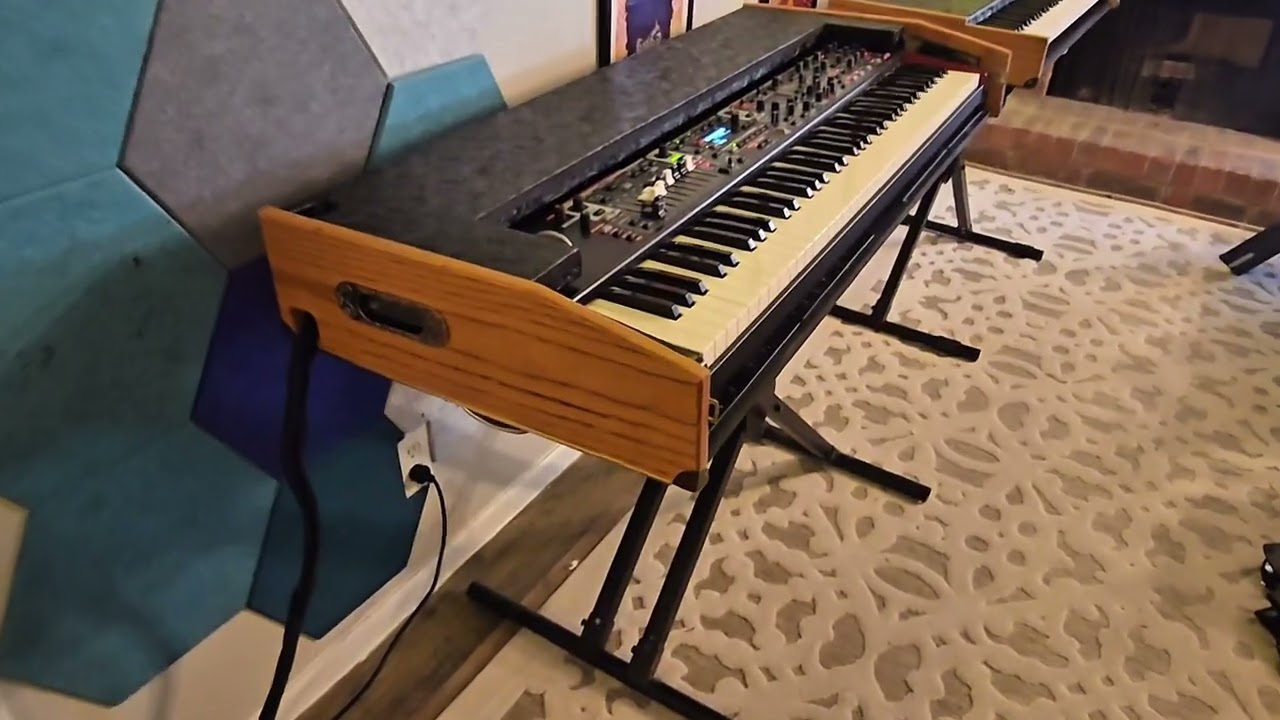 Showing off my latest keyboard shell/midi controller/travel cases builds 