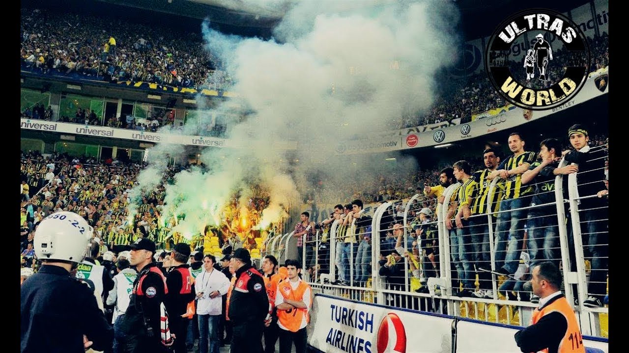 Ultras World in Turkey - Fenerbahçe vs Beşiktaş 19.04.2018