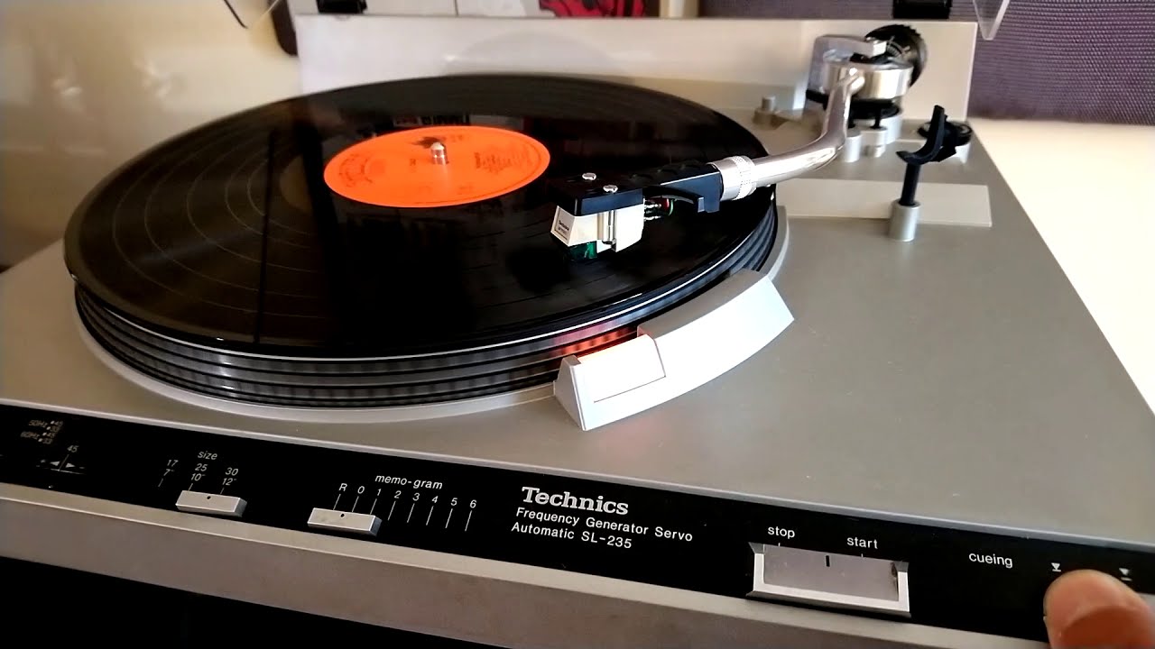 Technics SL 235 Turntable, by Jo&atilde;o Vi&ccedil;oso