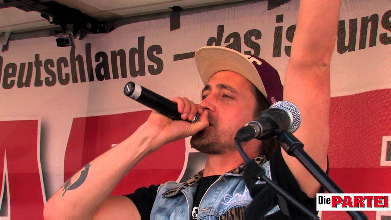 Das Lied der PARTEI (SLIME, ANTILOPEN GANG, BELA B) am Tag der Zweiheit 2015 in Frankfurt