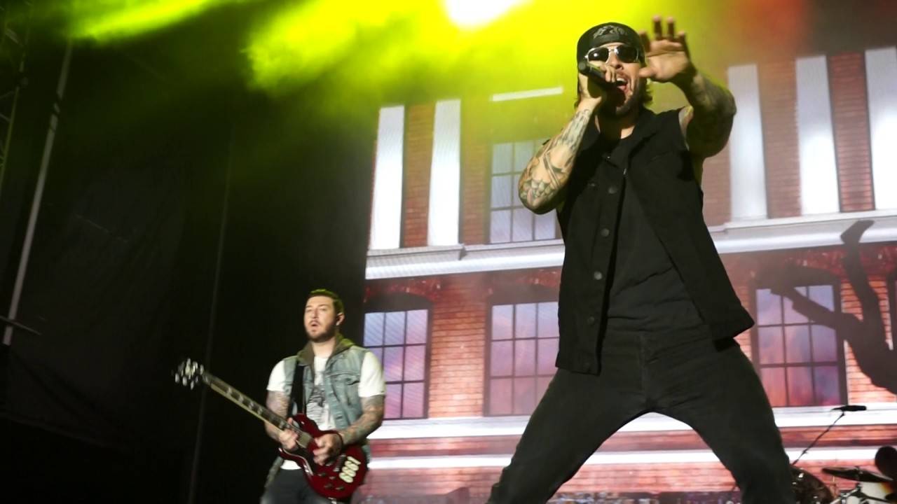 Avenged Sevenfold - Almost Easy Rock USA 2017 Oshkosh Wisconsin