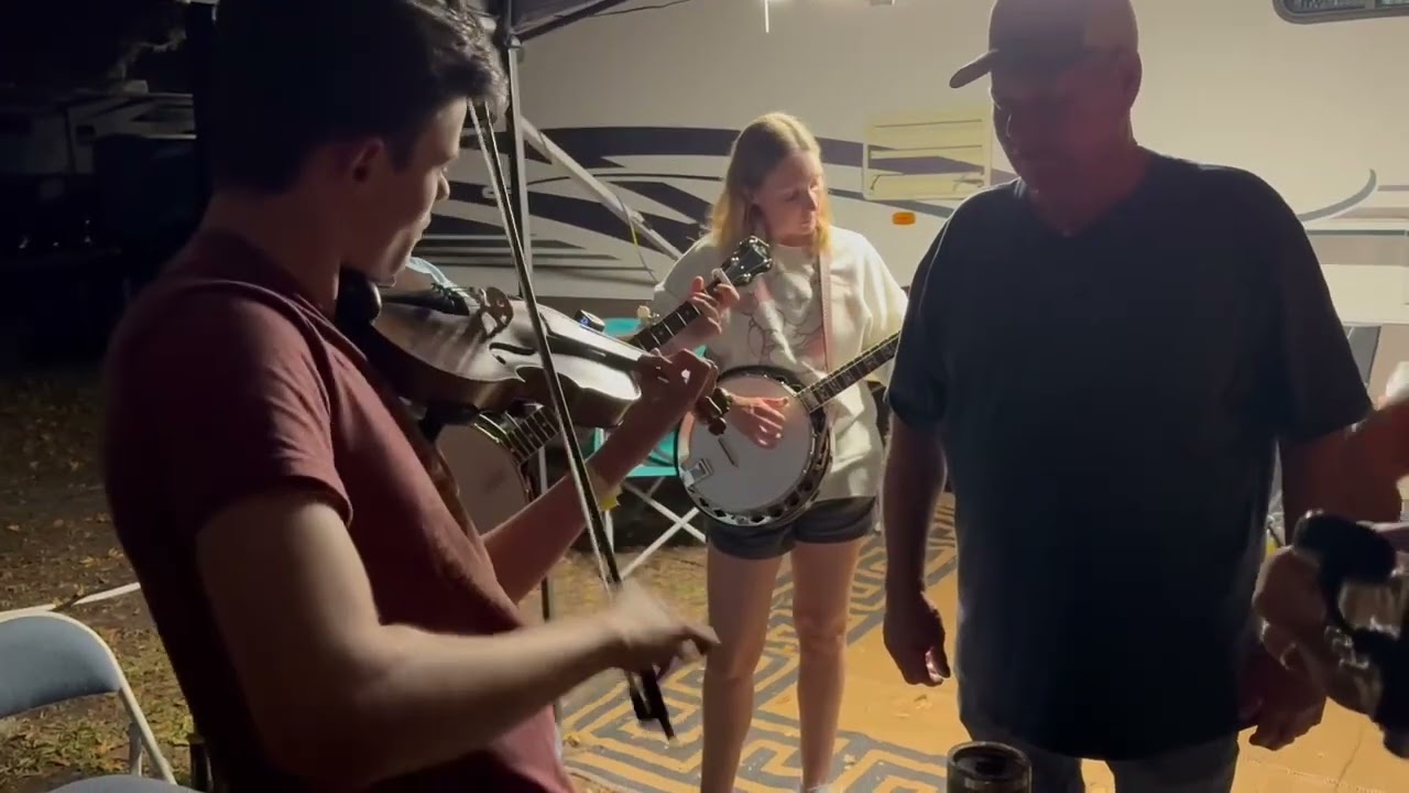 EMS Thanksgiving Bluegrass Festival 2024 - jamming on Wheel Hoss.  Ian Lane on fiddle