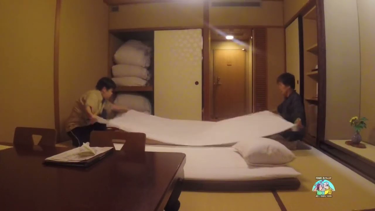 Preparazione dei tradizionali letti giapponesi: i Futon