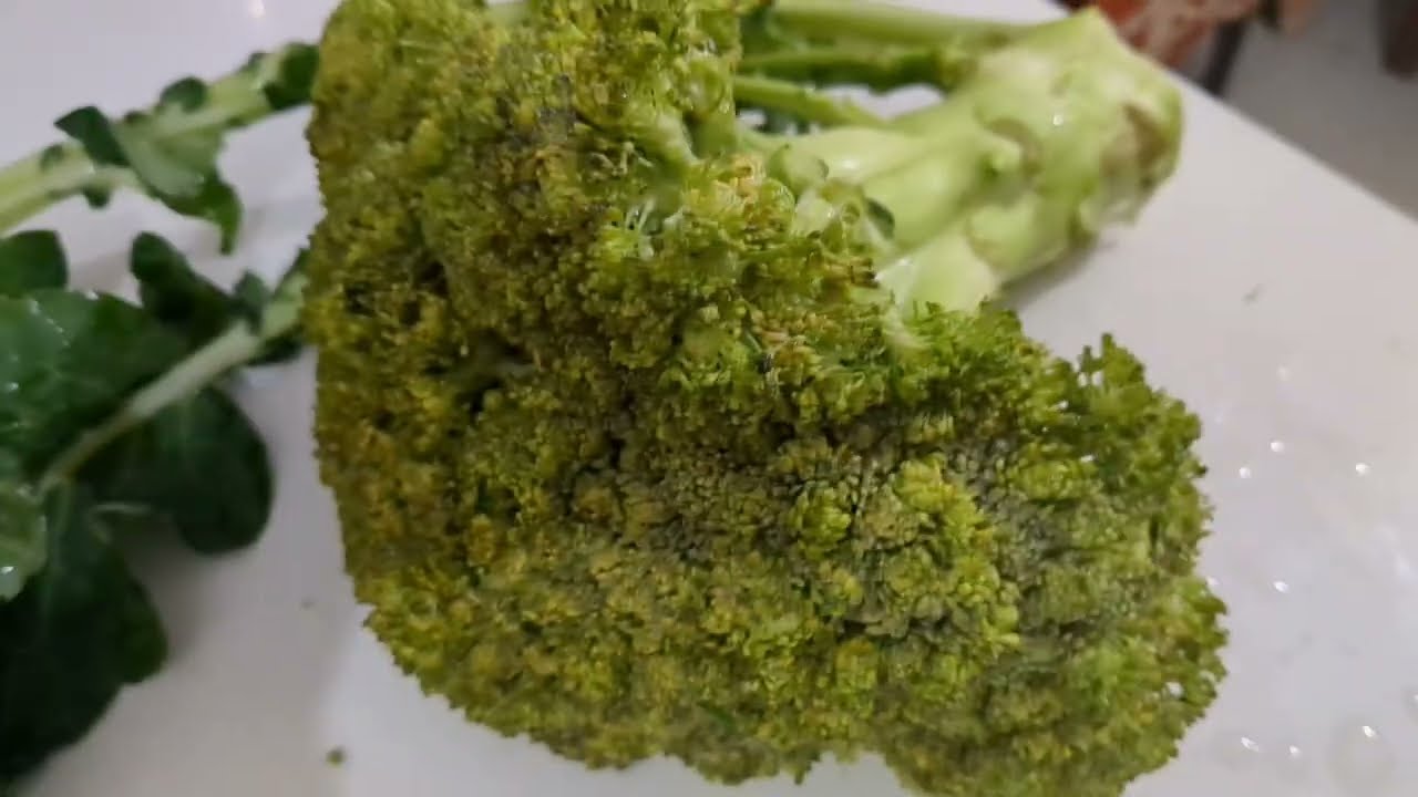 garlic broccoli  #broccoli#broccolirecipes#ytviralshorts#subscribeme#ytview#ytlike#viralrecipe#like