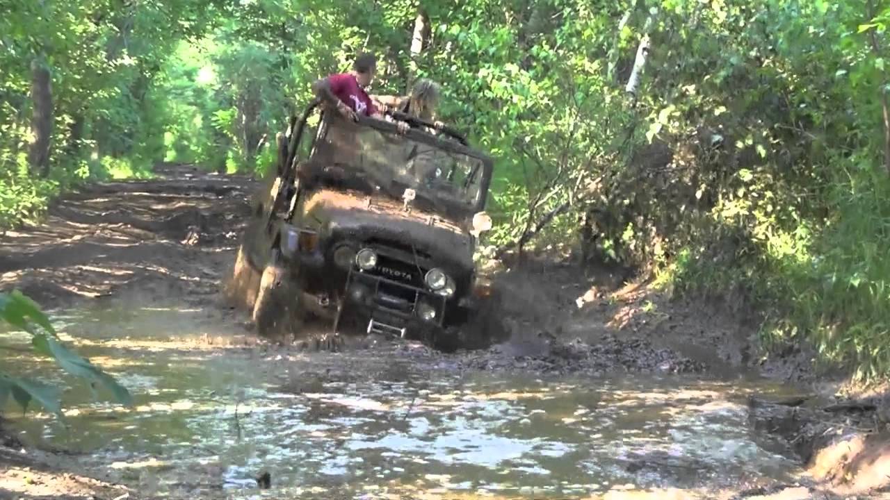 FJ40 Mudding
