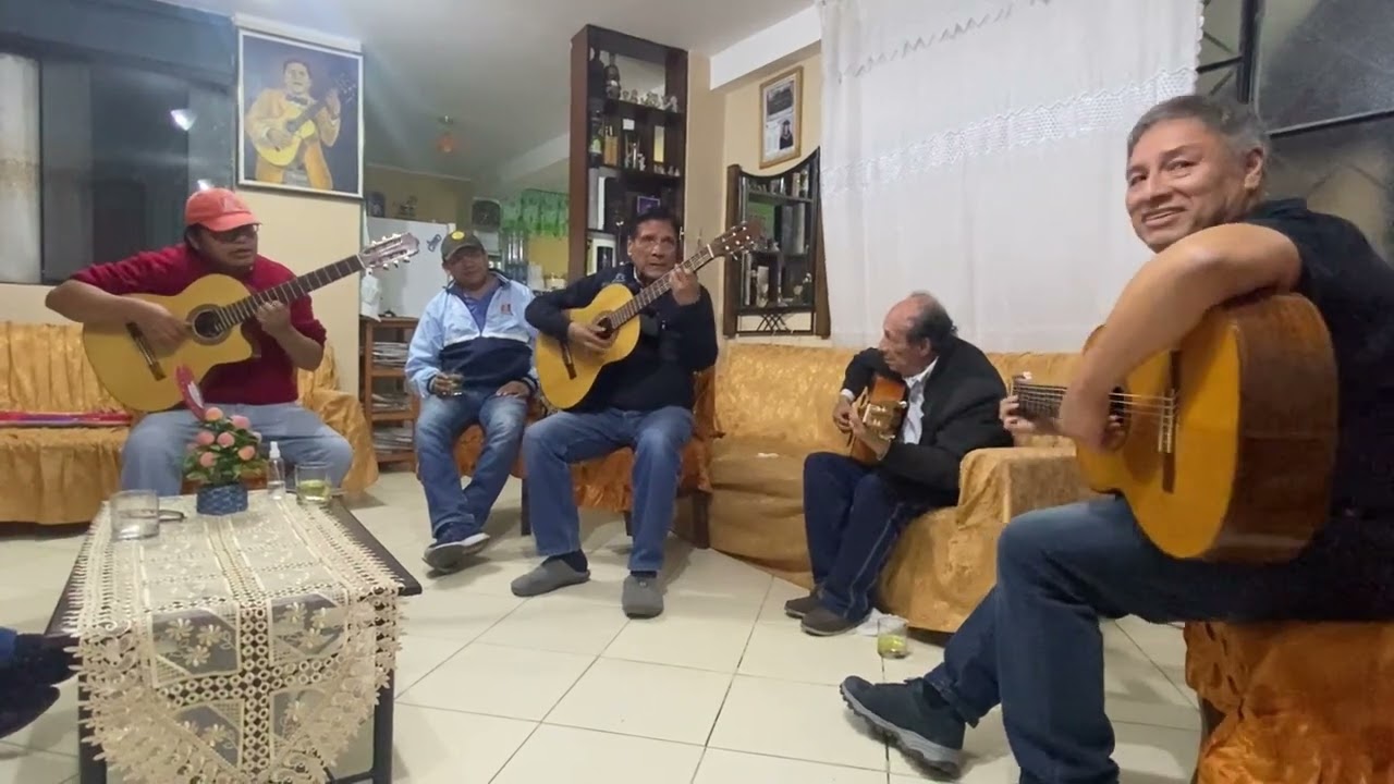 Tertulia Ayacuchana en casa de Ernesto Camassi en Huamanga con la Familia Valderrama 10/06/21