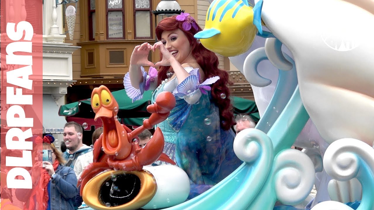 Team Princesses show stop at Main Street USA Pirates and Princesses Festival at Disneyland Paris
