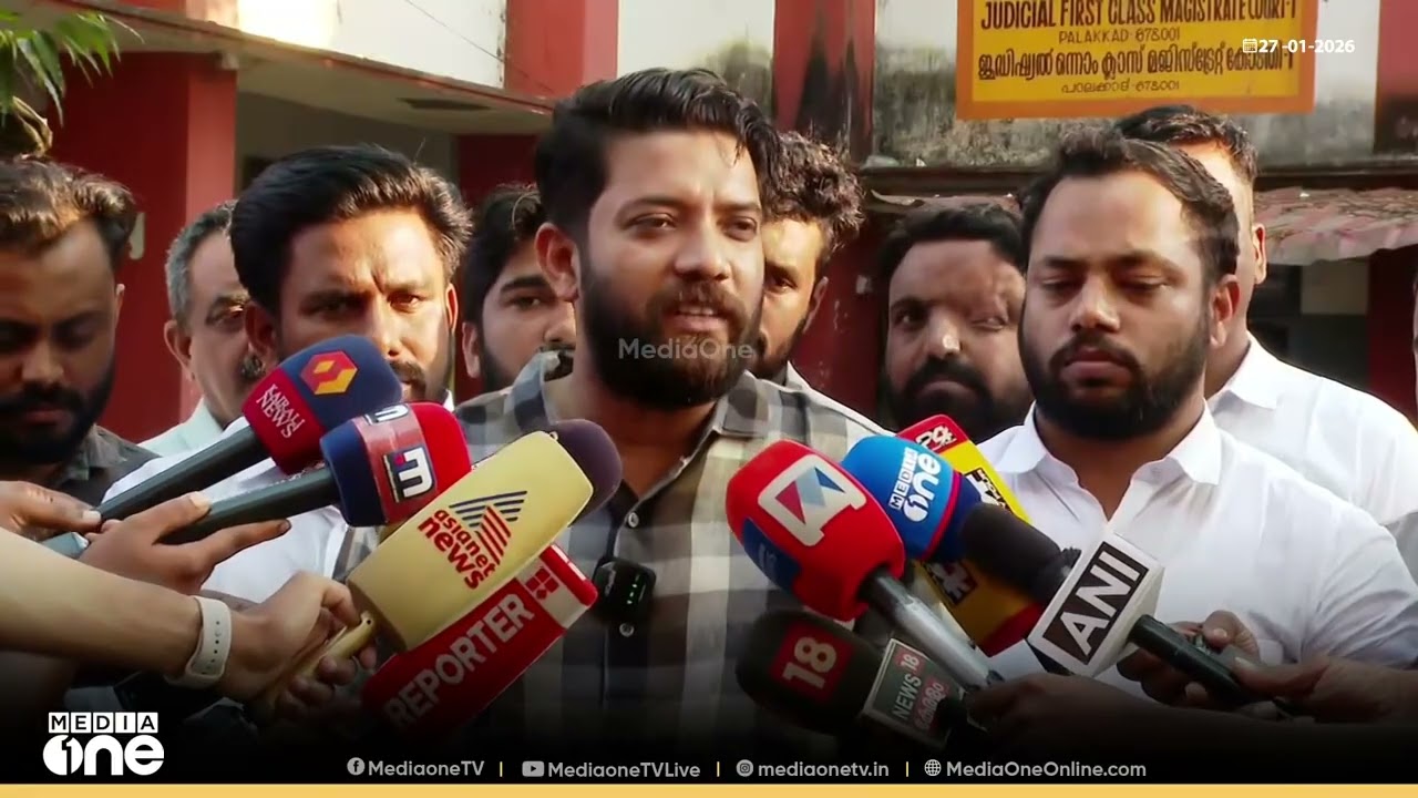 'പത്മകുമാർ ഇപ്പോഴും പാർട്ടിക്കുള്ളിൽ കുഞ്ഞികൃഷ്ണൻ പാർട്ടിക്ക് പുറത്തും , വലിയ വിരോധാഭാസമാണ്'