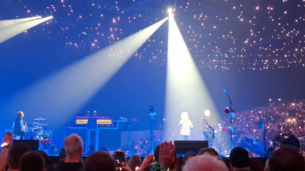 J'ai demandé à la Lune ArenaTour Indochine Strasbourg 25-02-2025