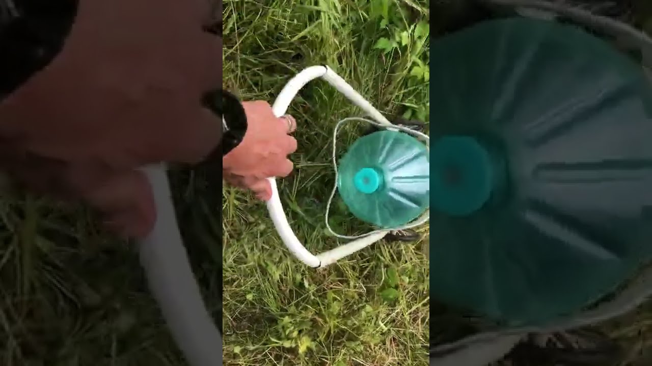 Тележка для ведра или большой пластиковой бутылки