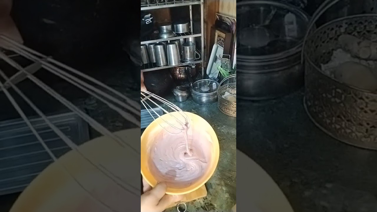 Strawberry cake 🍓bete ko bhut pasand aaya 