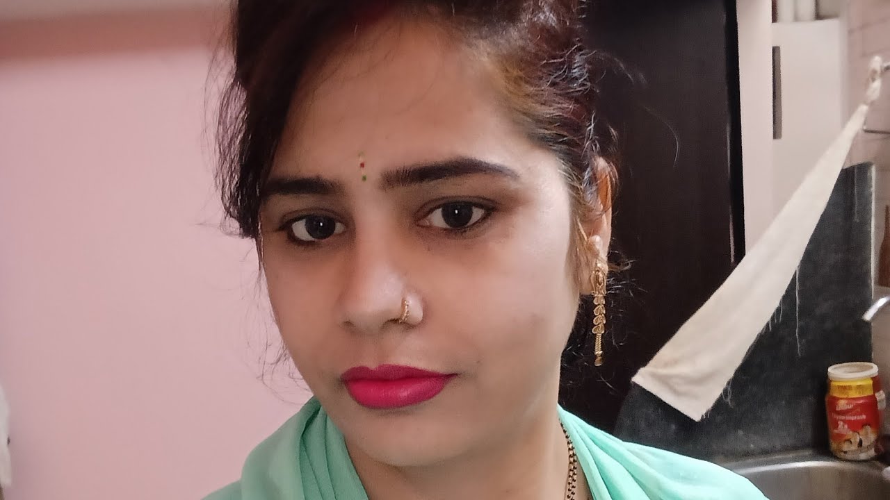 priyanka singh vlogs is live radhe radhe my YouTube family 🙏🏻♥️♥️🥰