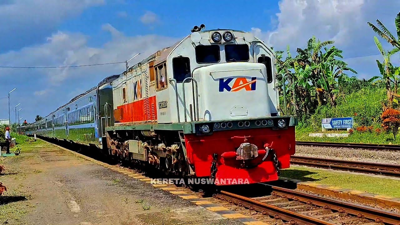 KERETA API PANJANG‼️ MENEMUKAN KERETA API PANJANG NGEBUT DI TIKUNGAN
