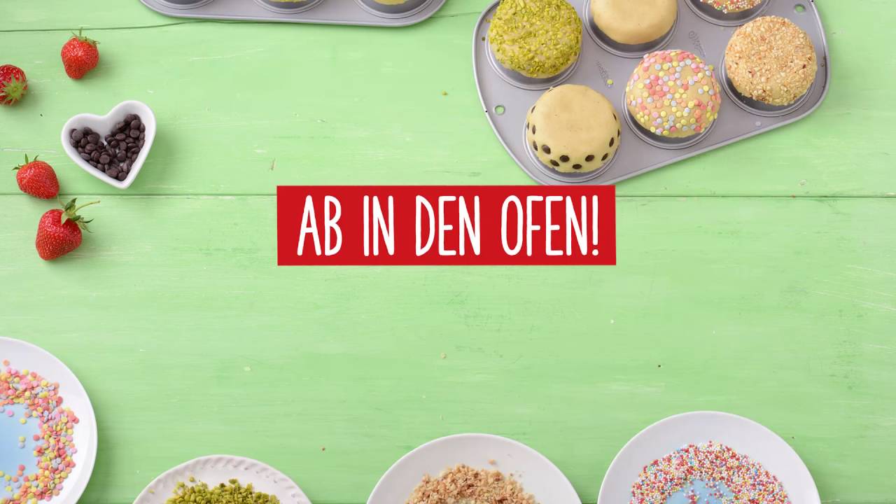 Kekskörbchen mit Schokokusscreme und Früchten