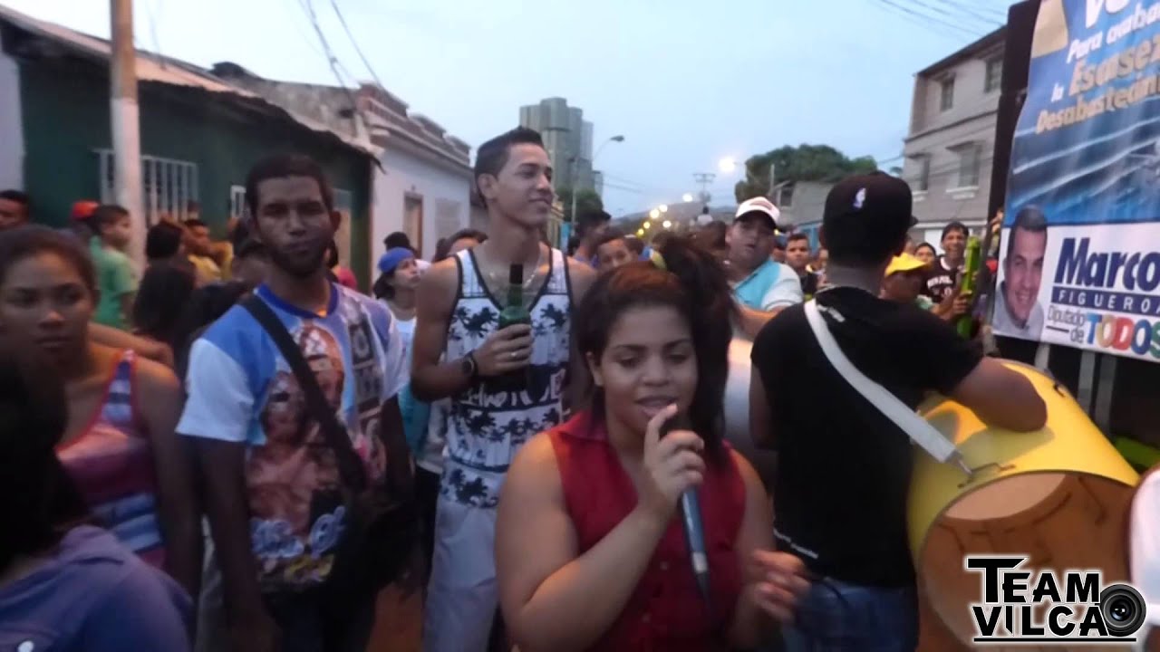 the new calipso con Roberto y sus Muchachos comparsa viernes 17-04-15