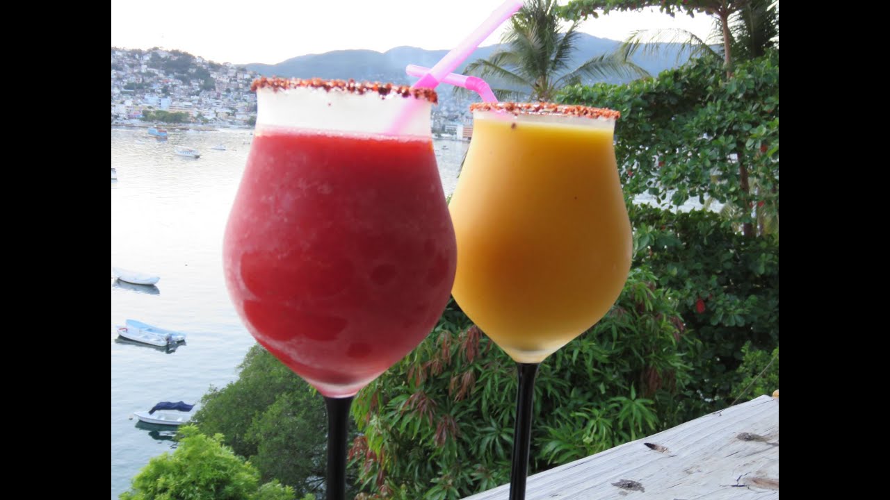DAIQUIRÍS DE FRESA Y DE MANGO.