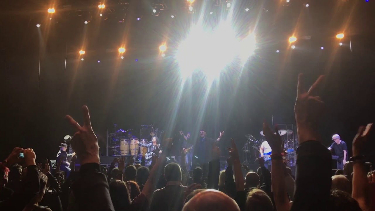 Toto - Rosanna (live at Hall 1 of National Palace of Culture, Sofia) 4.03.2018