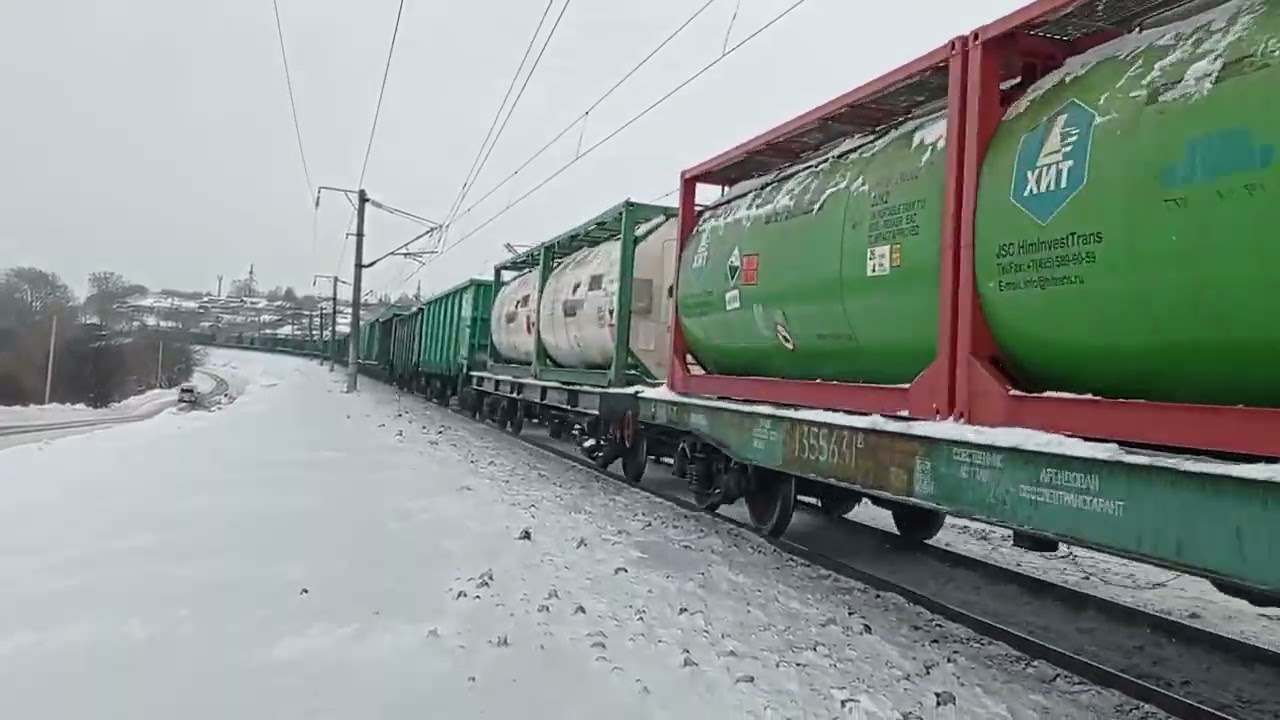 Электровоз ВЛ80С-2356/2374 движется по перегону Полой-Поздино