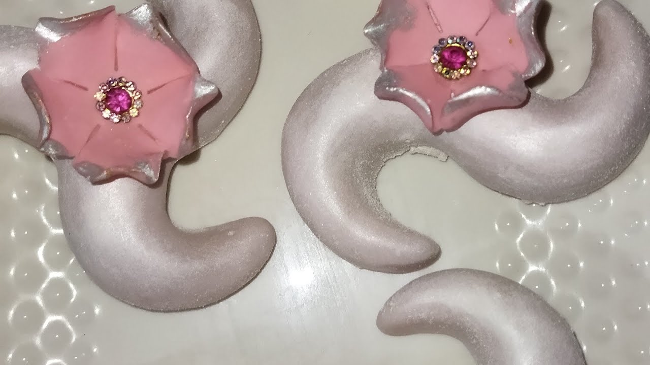عرايش مول السيليكون وكعيكعات بدون طليه من نفس العجينة يذوبو فاليد قبل الفم🍩🍩🍩