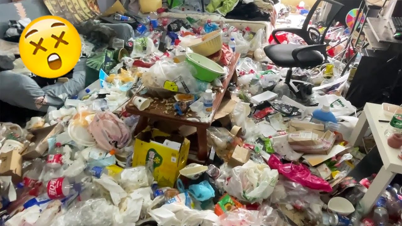 🤯 THIS BIG BROTHER'S HOME IS BREATHTAKING! IT'S SO FULL OF JUNK, IT STINKS.😵#cleaning #cleanwithme