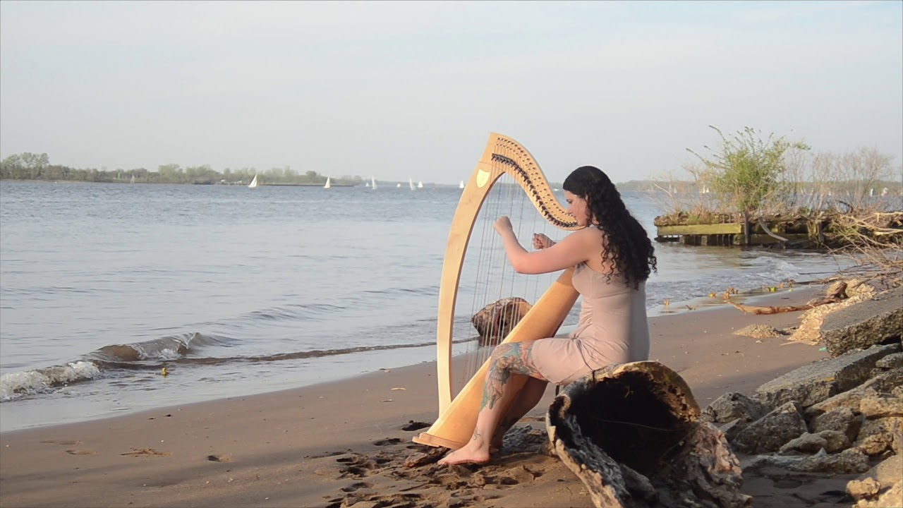 Run, Run - Sara Henya (Official Music Video)