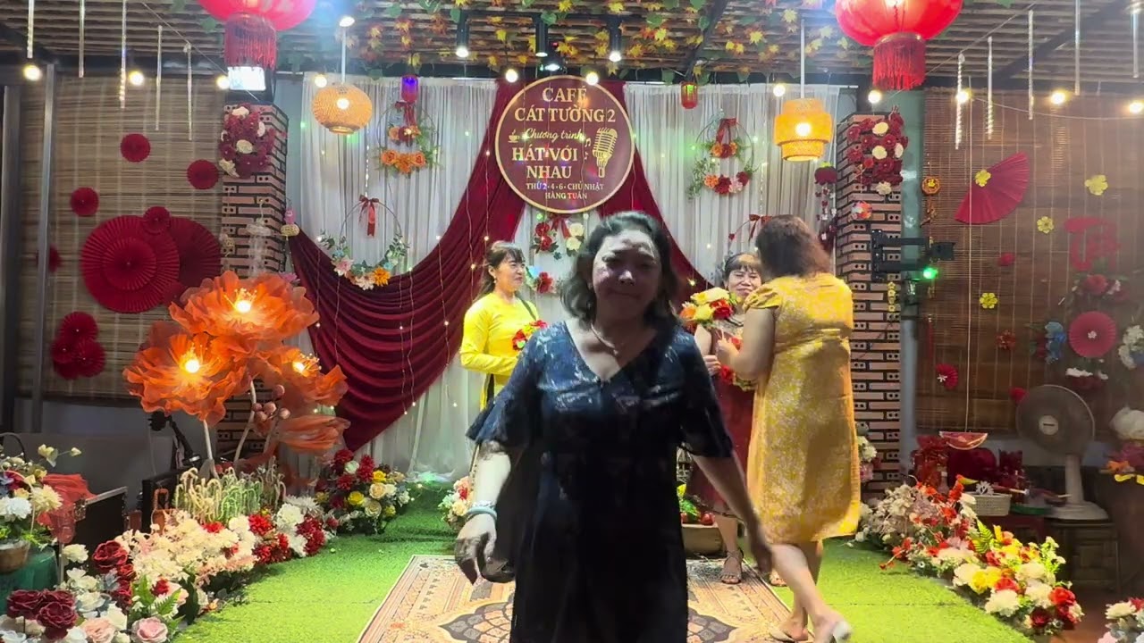 Ck. Câu chuyện đầu năm. Tb. Cẩm Giang 