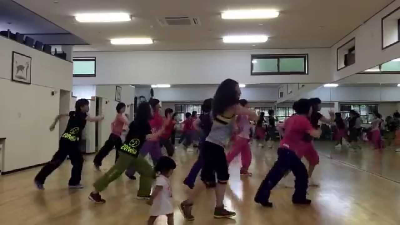 ZUMBA-Pa'La Discoteka A Bailar  ZUMBA with FAZ!!