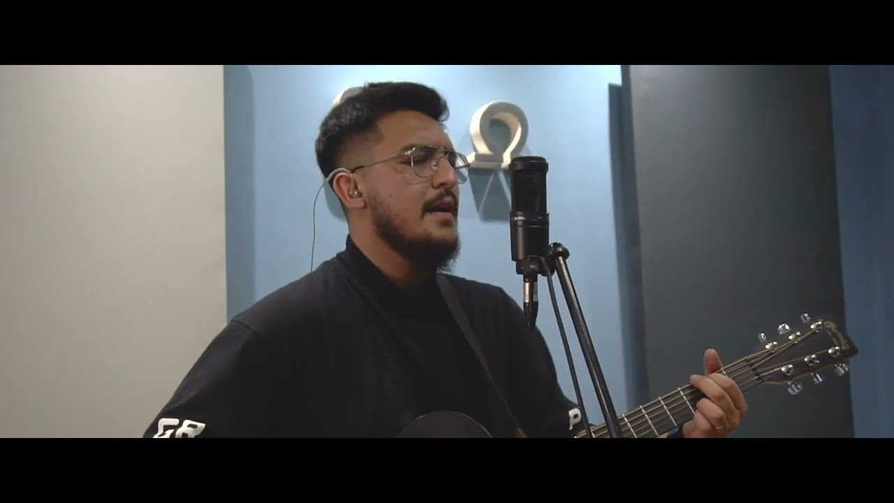 Cami y Levi - Corro a Tus Brazos - (Intimo Acustico)