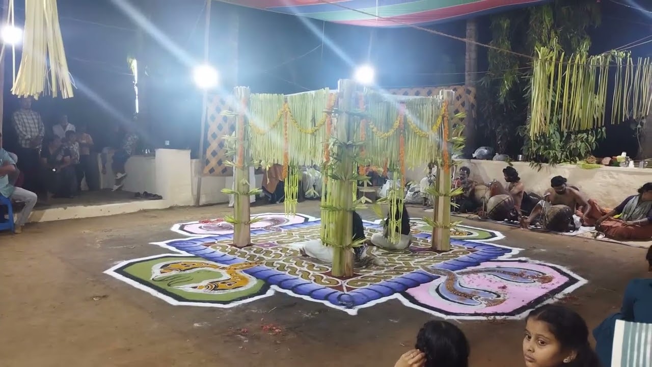 തറവാട്ടിൽ സർപ്പം തുള്ളൽ