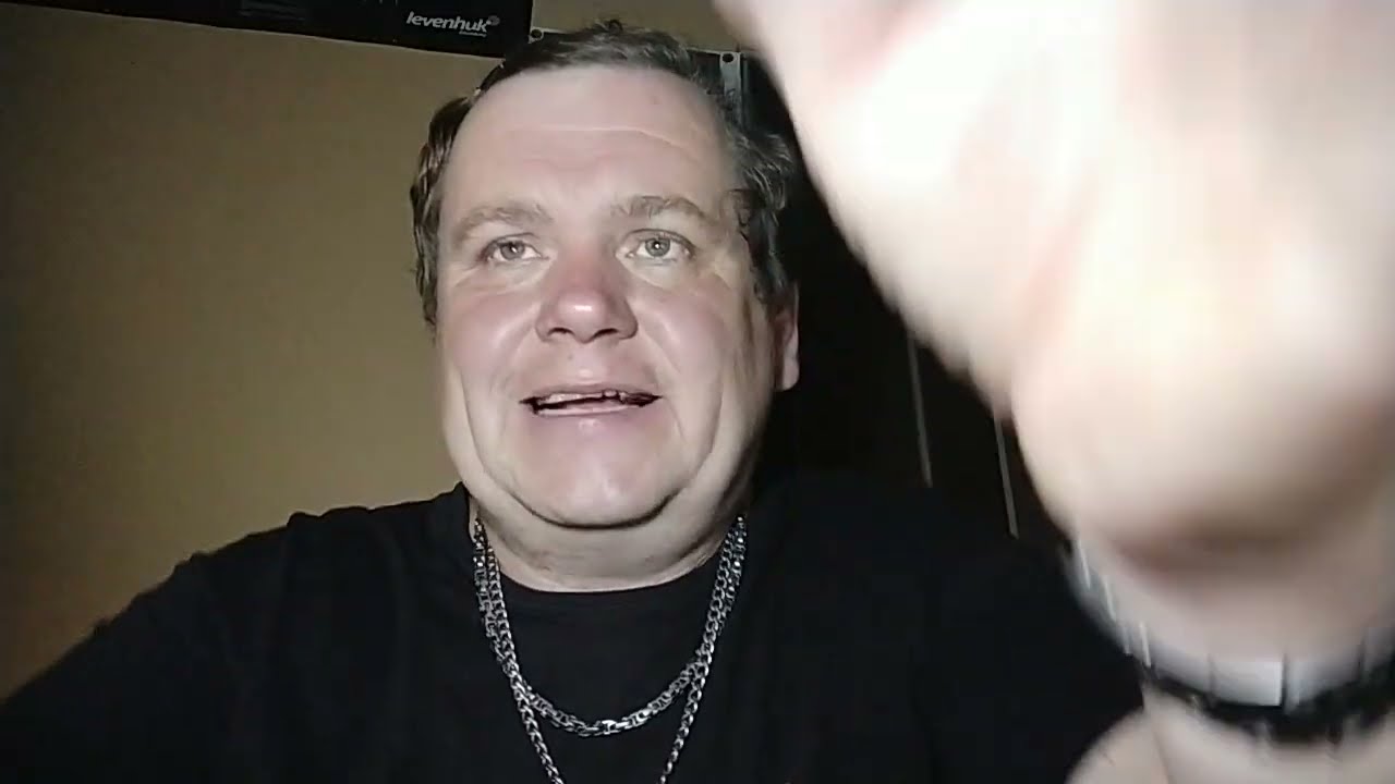 Asmr relax zvuky mlaskání o mikrofon tření štětečkem a mnoho dalších