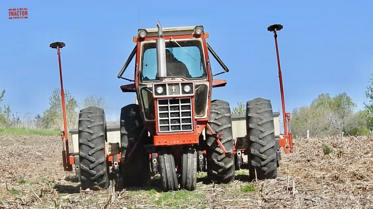 INTERNATIONAL 966 HYDRO Tractor