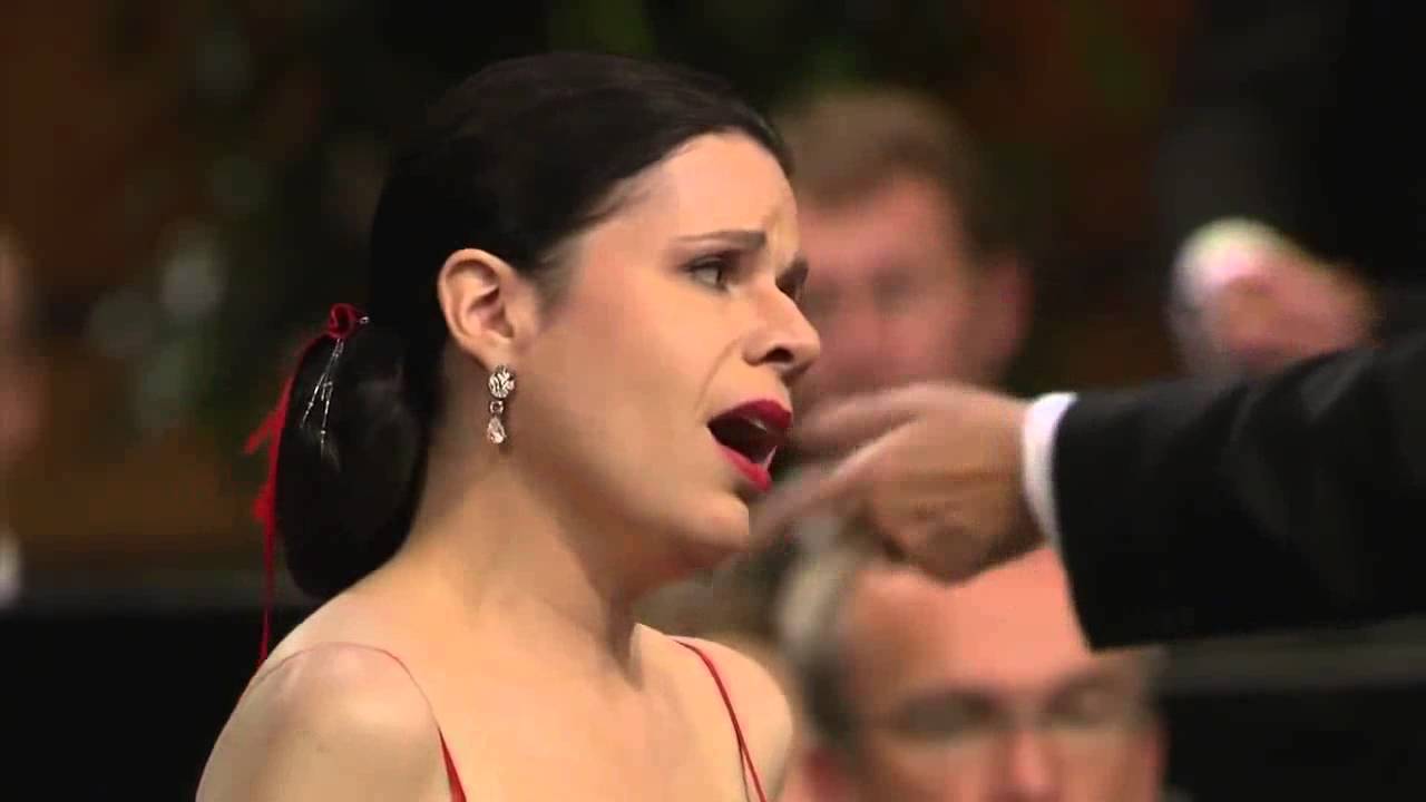 Ana María Martínez - María la O