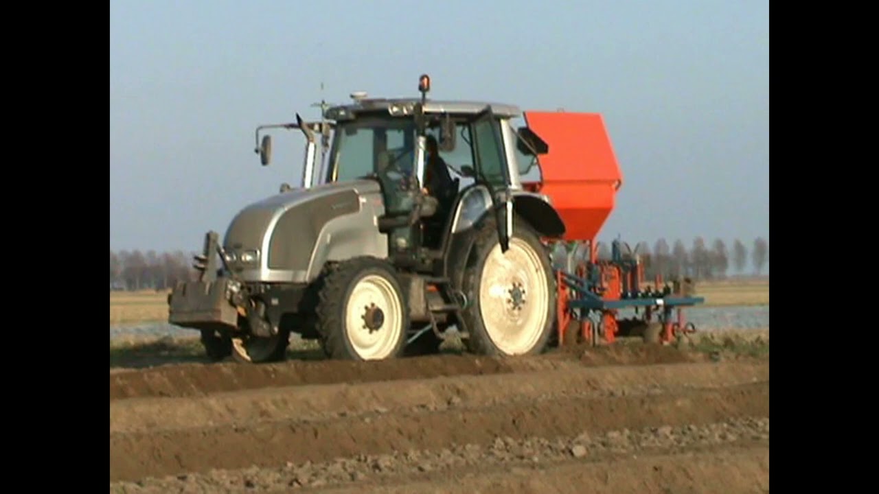 VALTRA AND APPLICATOR
