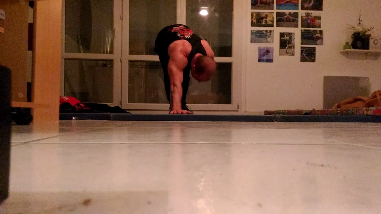 110 pompes 1 bras PIEDS LIÉS menton au sol bras tendu. Guillaume Bourgeois