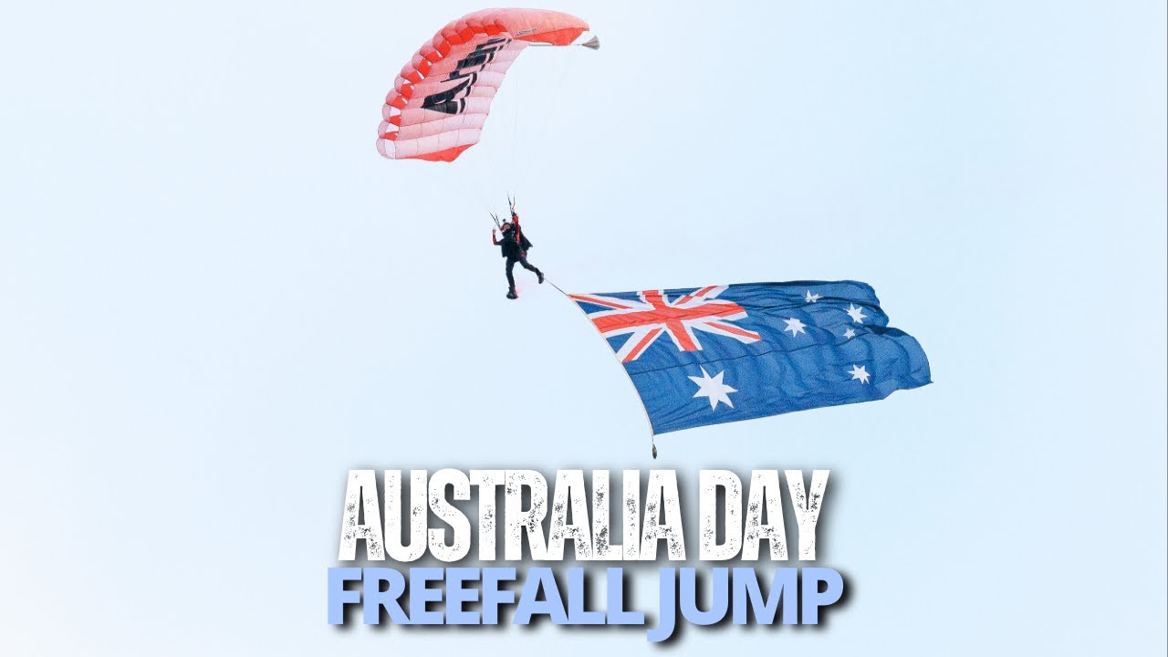 ADF |  Australia Day Red Berets freefall jump into Sydney Harbour