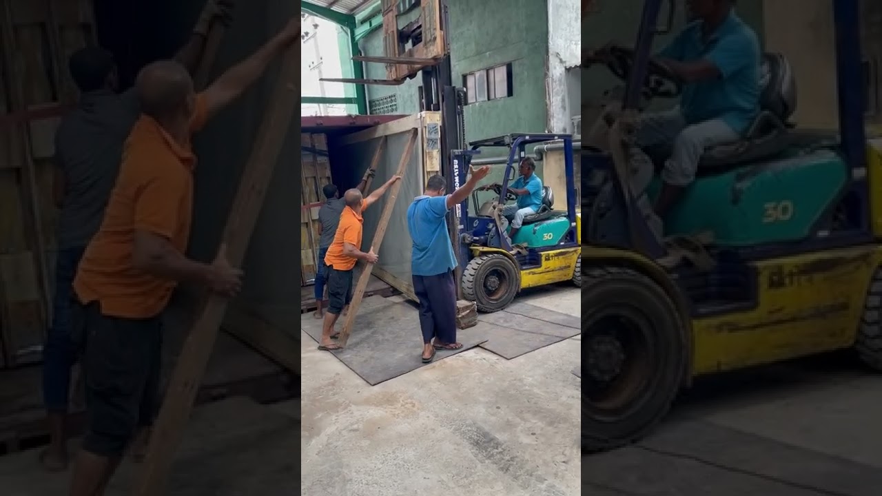 Unloading Closed Top Float Glass Container