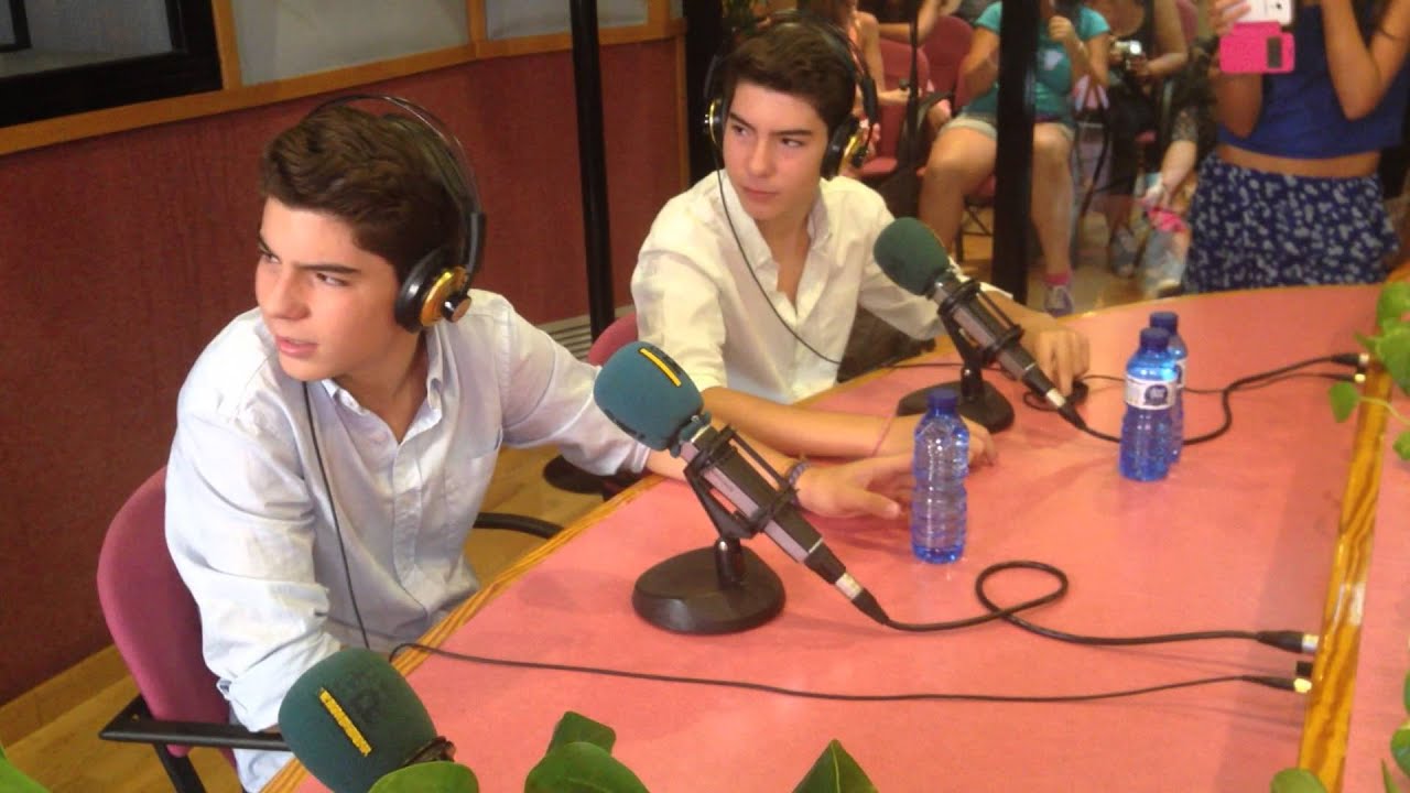 Gemeliers cuentan anécdota con los nombres de chicas