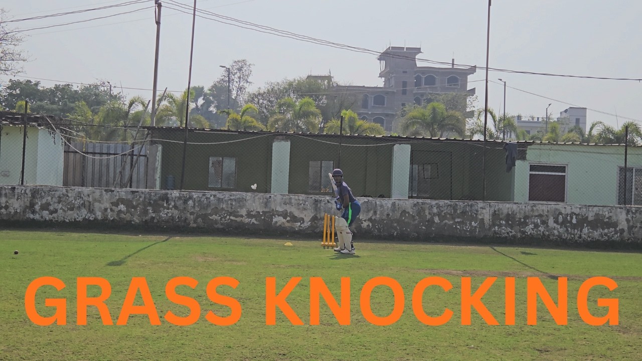Grass pe knocking kiya karo bhai🏏.Best batting drill for spinners.#cricketlover #battingpractice