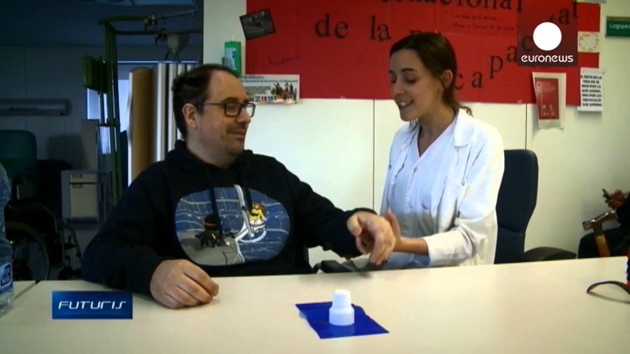 A virtual reality game to help stroke patients - Futuris