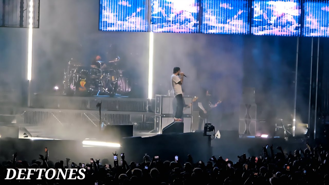 Deftones -