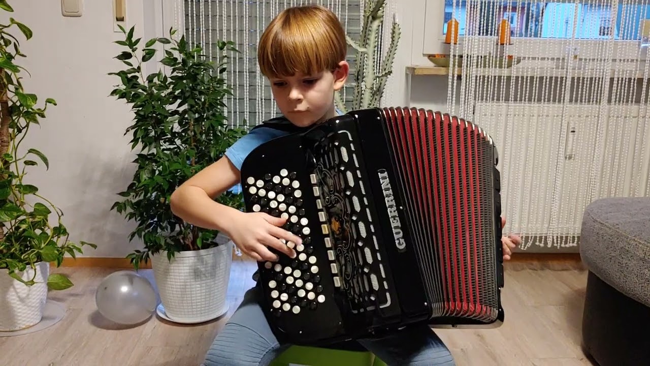 Užičko kolo, Miloš Ivković (7.5god)