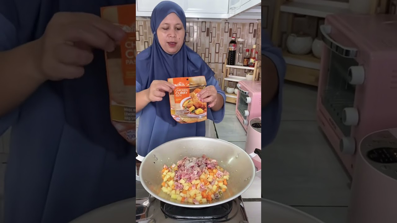 Bikin curry puff(karipap)