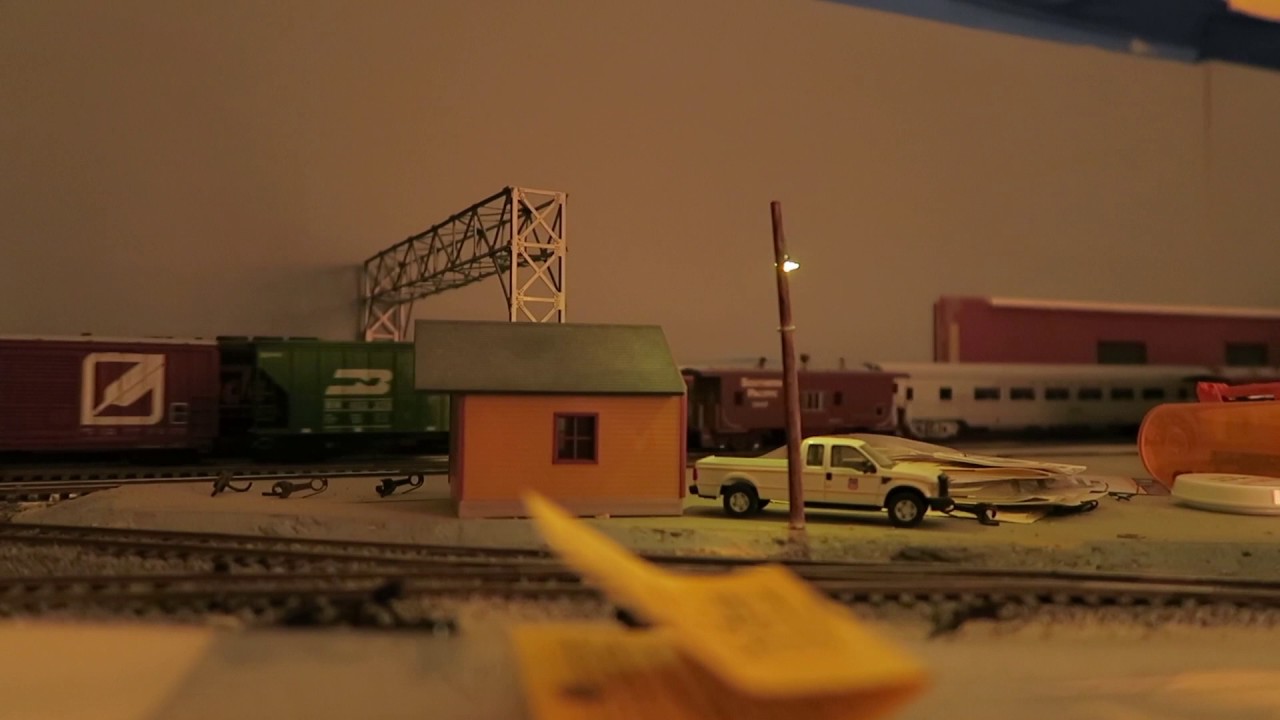 SP Freights with ESU LokSound - Running Video