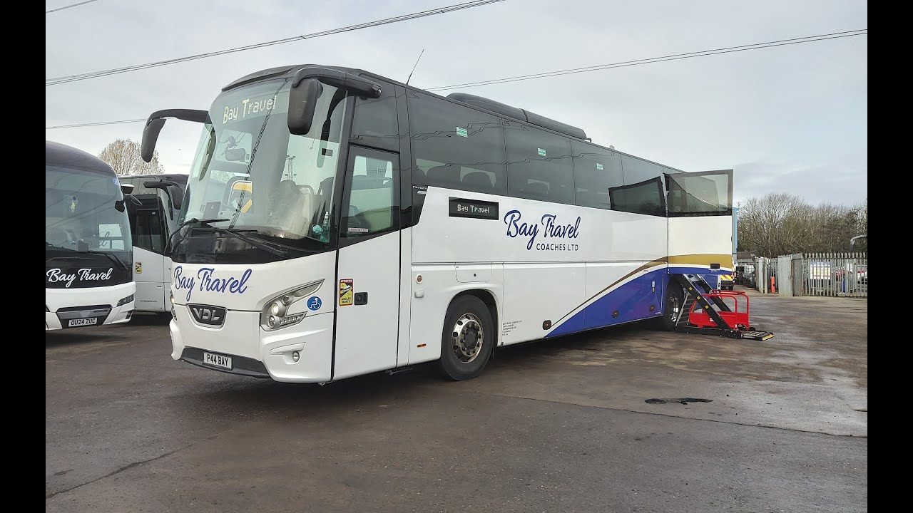 P44 BAY - 2017 (17) VDL FHD2 129.370 Futura II